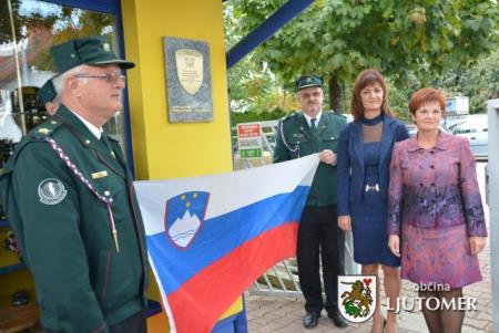 Spominsko obeležje8